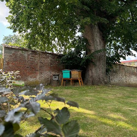 Logis Hotel-Restaurant - Le Moulin D'Artres المظهر الخارجي الصورة