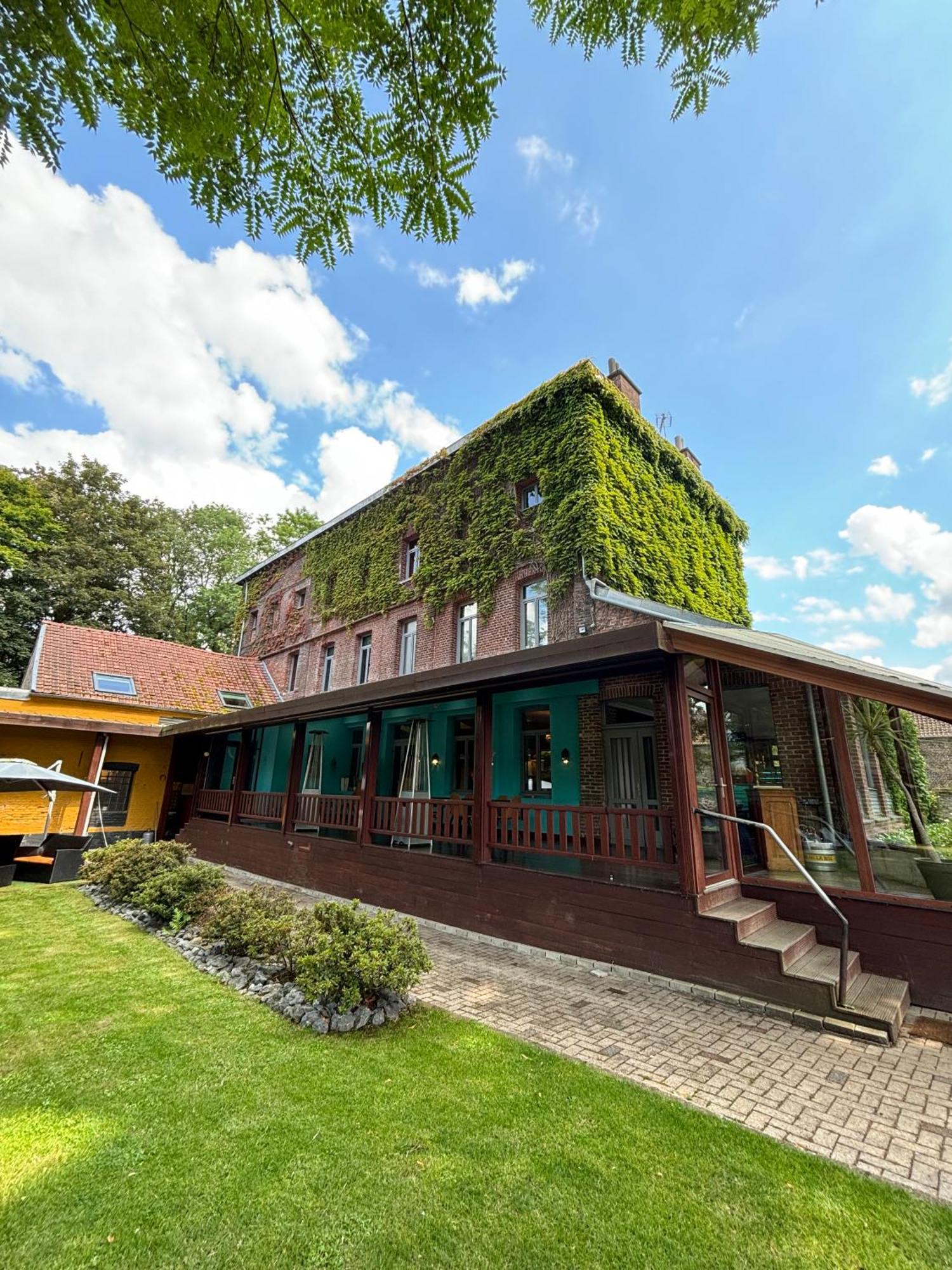 Logis Hotel-Restaurant - Le Moulin D'Artres المظهر الخارجي الصورة